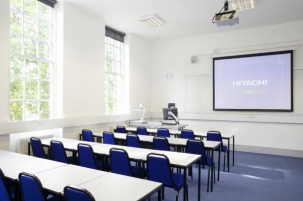 UNIVERSITY OF GREENWICH DANIEL DEFOE HALLS - THE CITY SECRETS